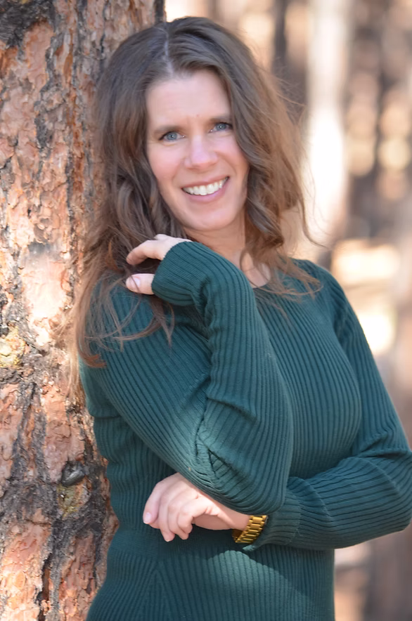 Heidi Lynn - A Thyme to Heal Wellness Guide